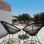 Sunsets And Olive Trees 4*