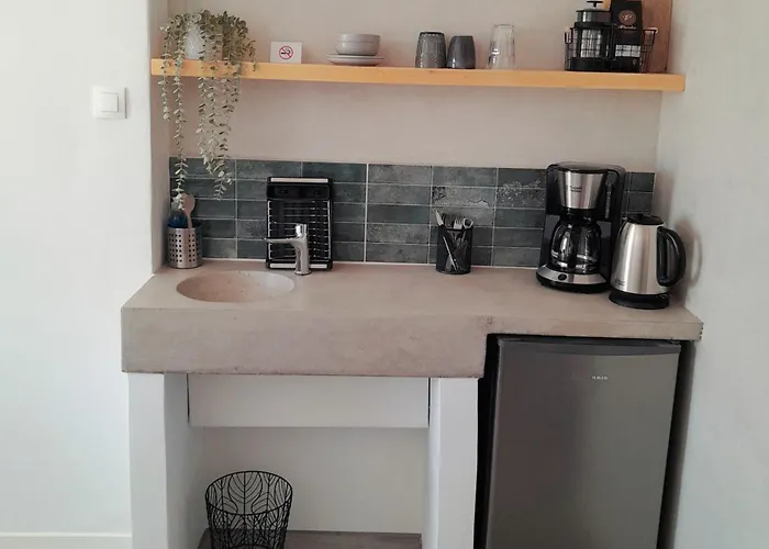 Sunsets And Olive Trees Gasthuis Messíni